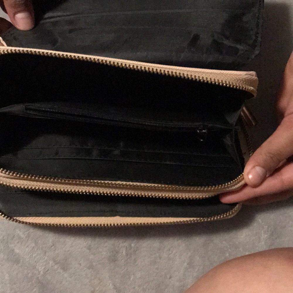 Wallet - Picture 3 of 3
